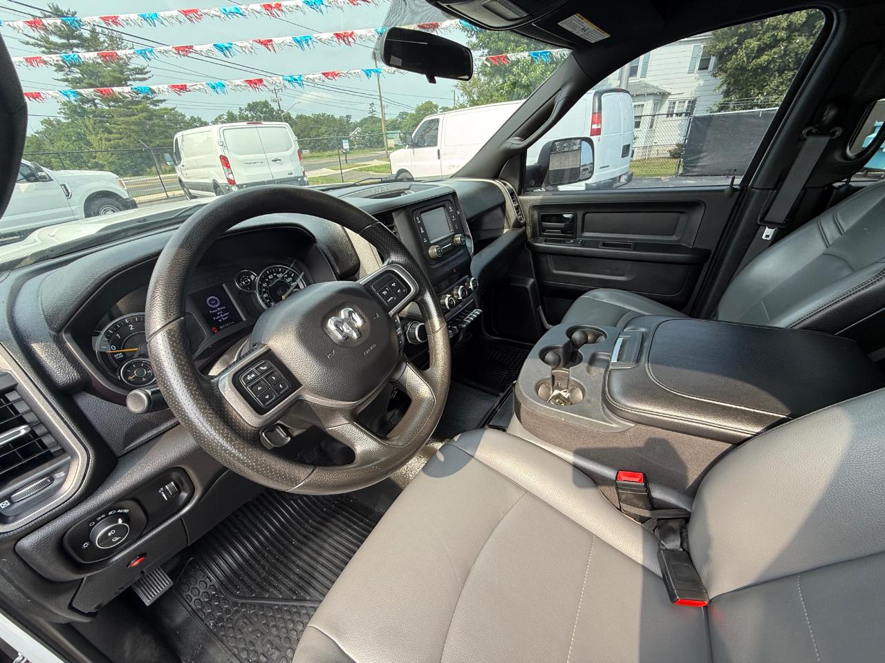 RAM 3500 Tradesman Crew Cab LWB 2WD 2022