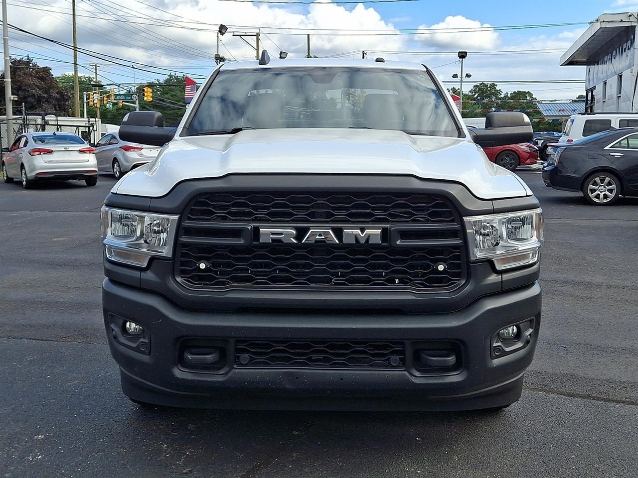 RAM 3500 Tradesman Crew Cab LWB 2WD 2022