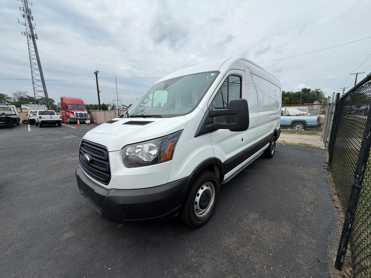 2019 Ford Transit 350 Van Med. Roof w/Sliding Pass. 148-in. WB