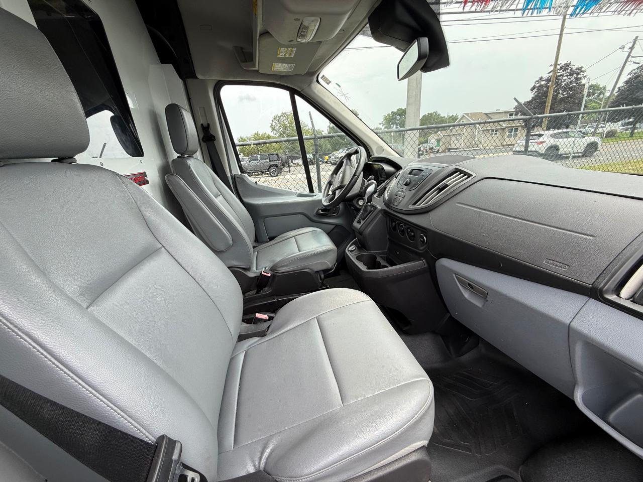 Ford Transit 350 Van Med. Roof w/Sliding Pass. 148-in. WB 2019