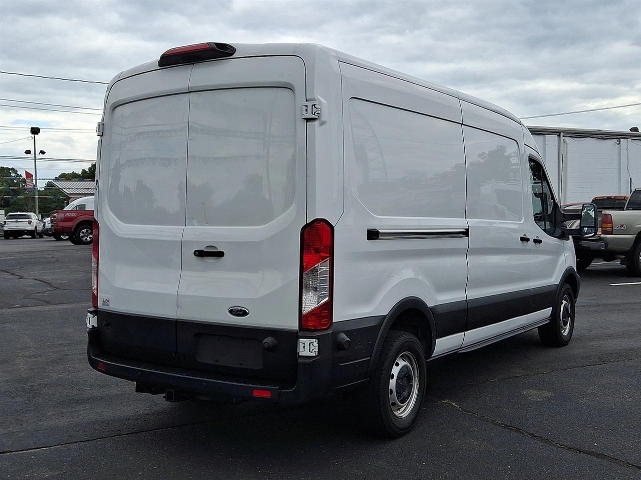Ford Transit 350 Van Med. Roof w/Sliding Pass. 148-in. WB 2019