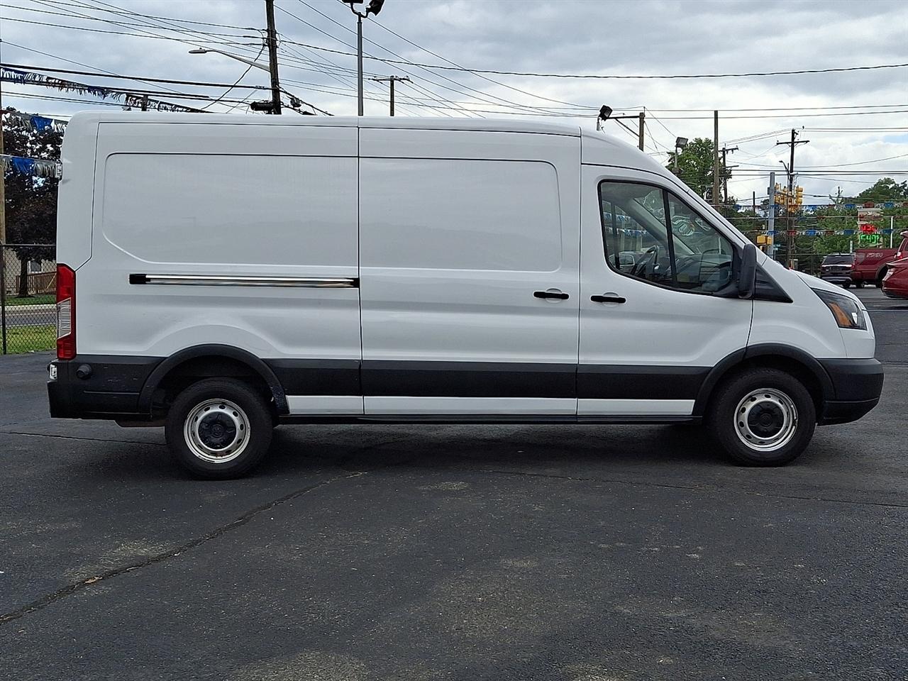 Ford Transit 350 Van Med. Roof w/Sliding Pass. 148-in. WB 2019