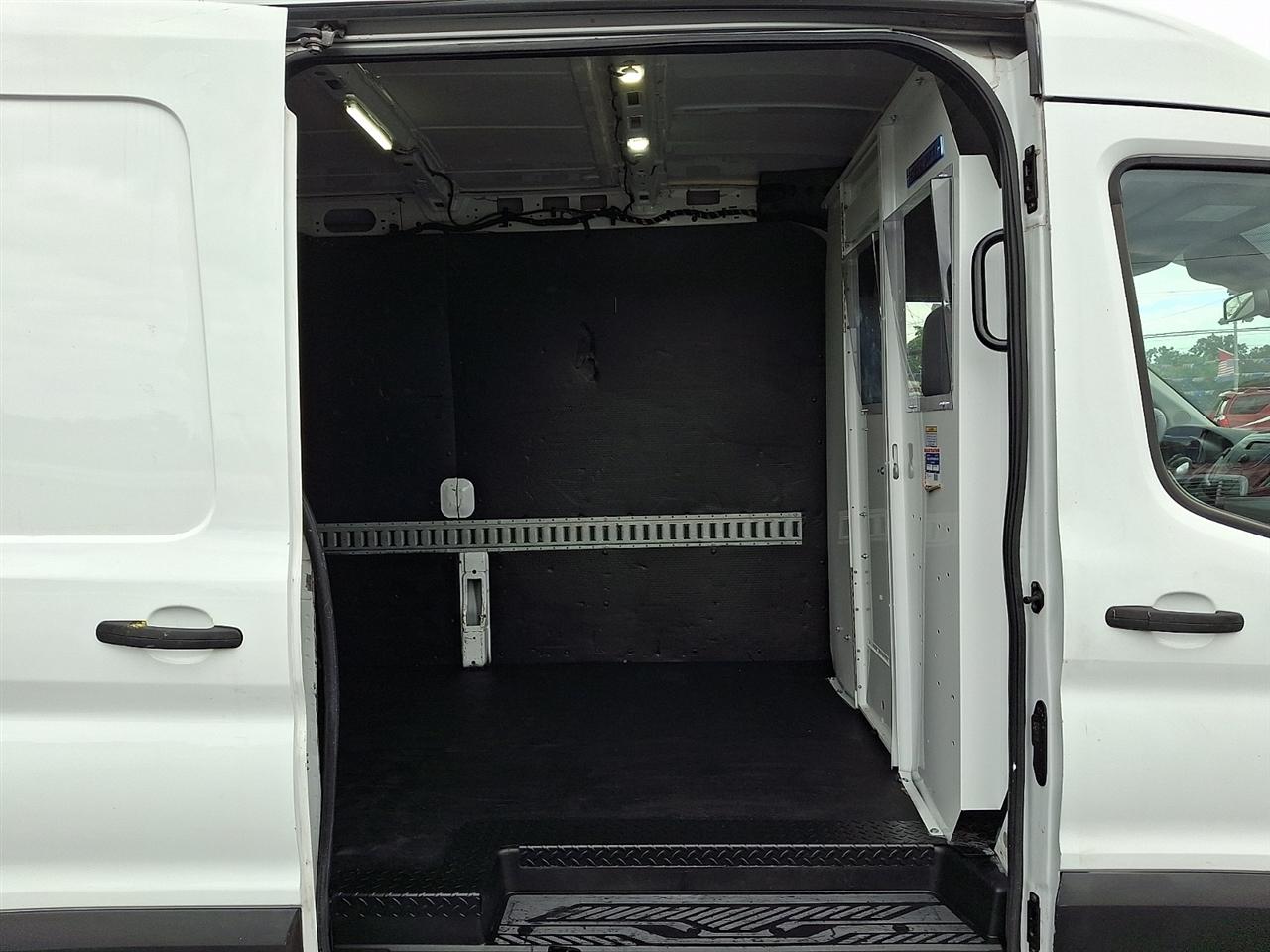Ford Transit 350 Van Med. Roof w/Sliding Pass. 148-in. WB 2019