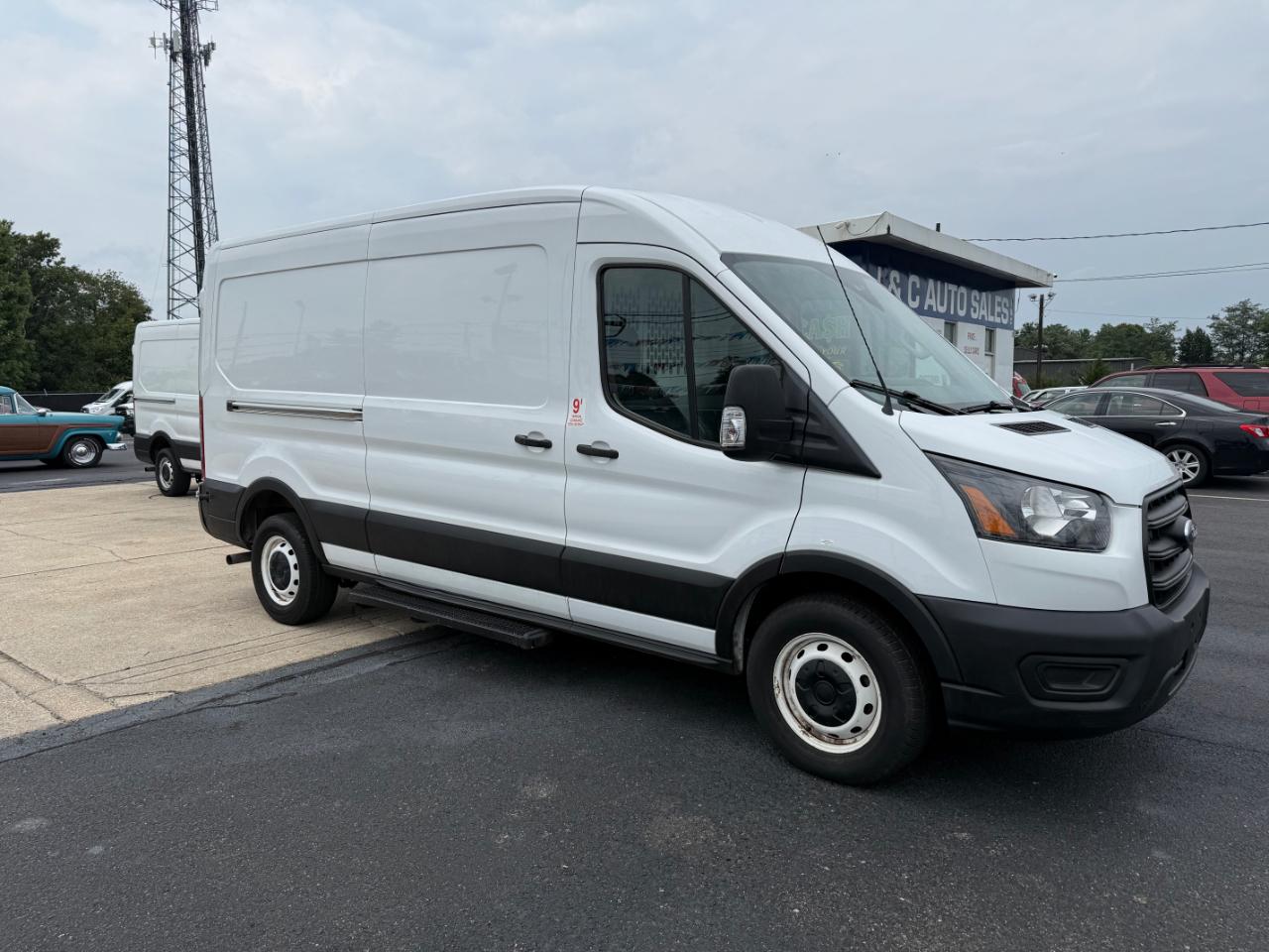 2020 Ford Transit 150 Van Med. Roof w/Sliding Pass. 130-in. WB