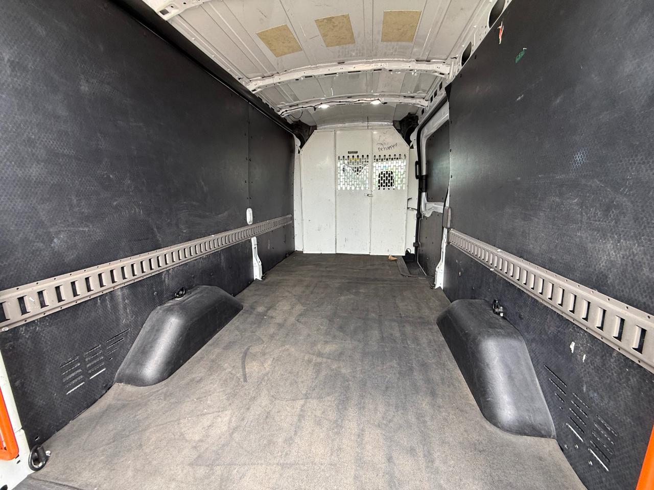 Ford Transit 150 Van Med. Roof w/Sliding Pass. 130-in. WB 2020