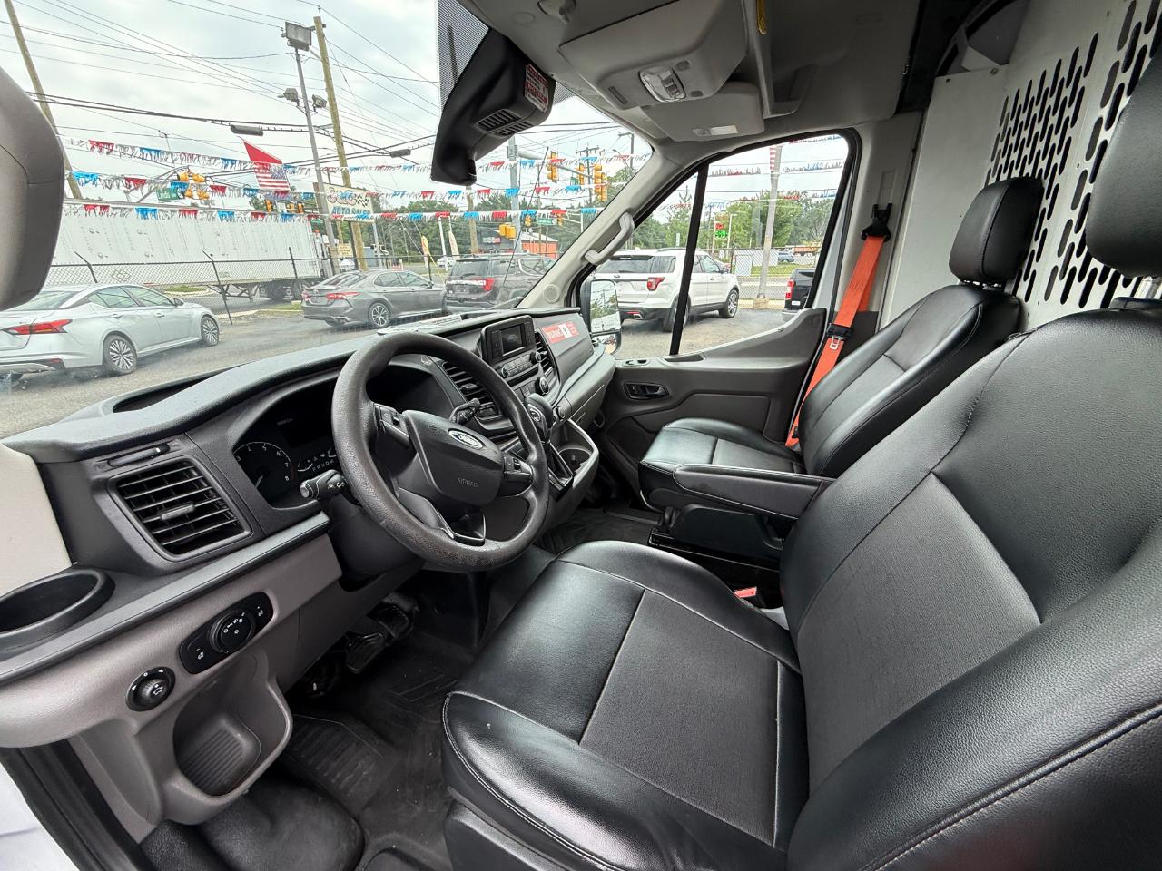 Ford Transit 150 Van Med. Roof w/Sliding Pass. 130-in. WB 2020