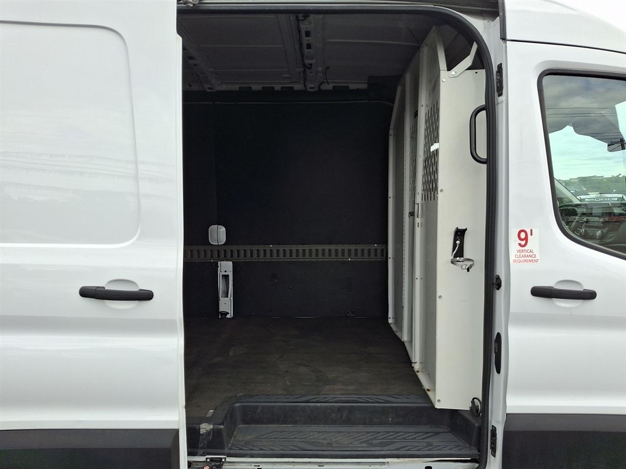 Ford Transit 150 Van Med. Roof w/Sliding Pass. 130-in. WB 2020