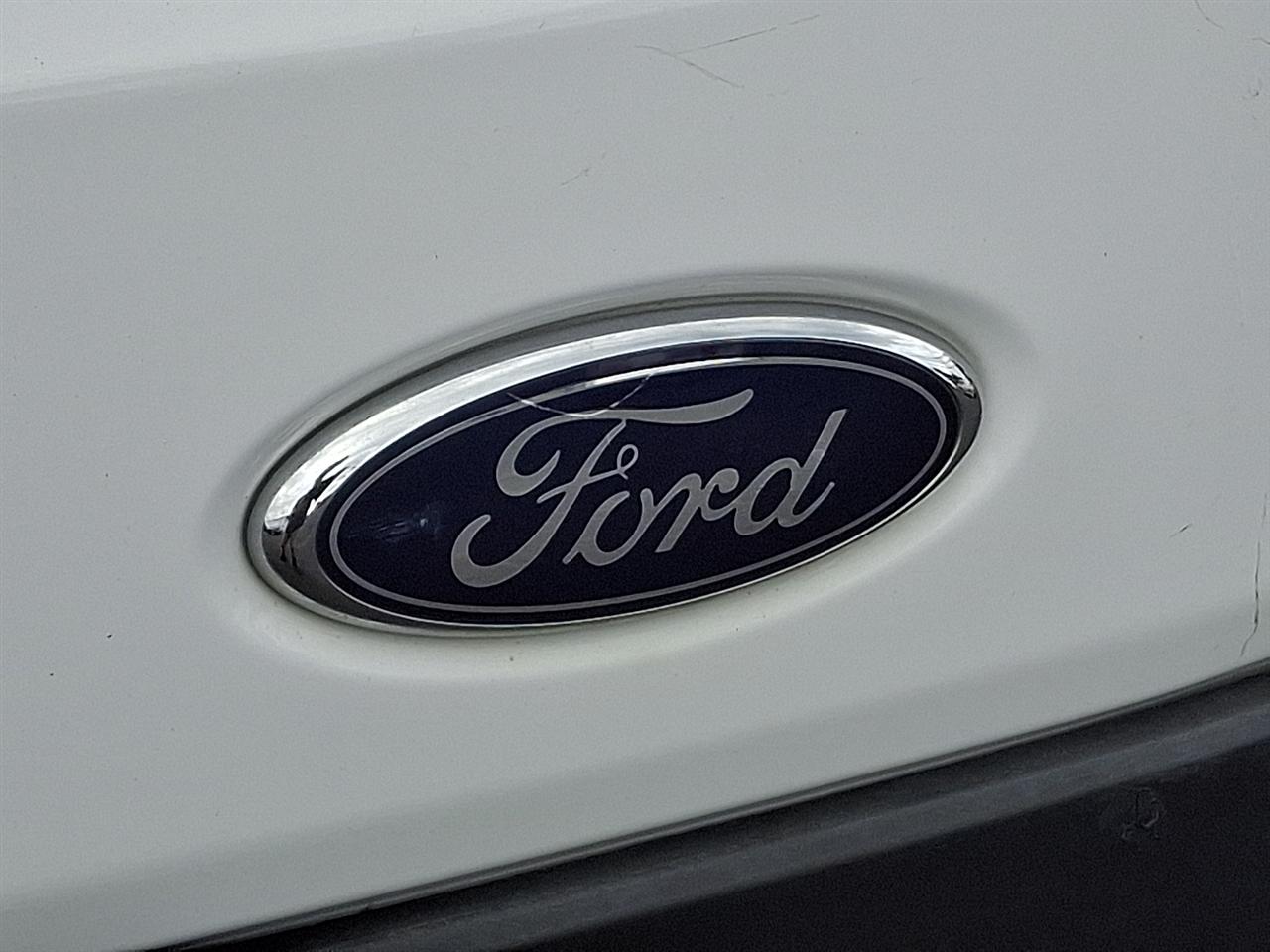 Ford Transit 150 Van Med. Roof w/Sliding Pass. 130-in. WB 2020