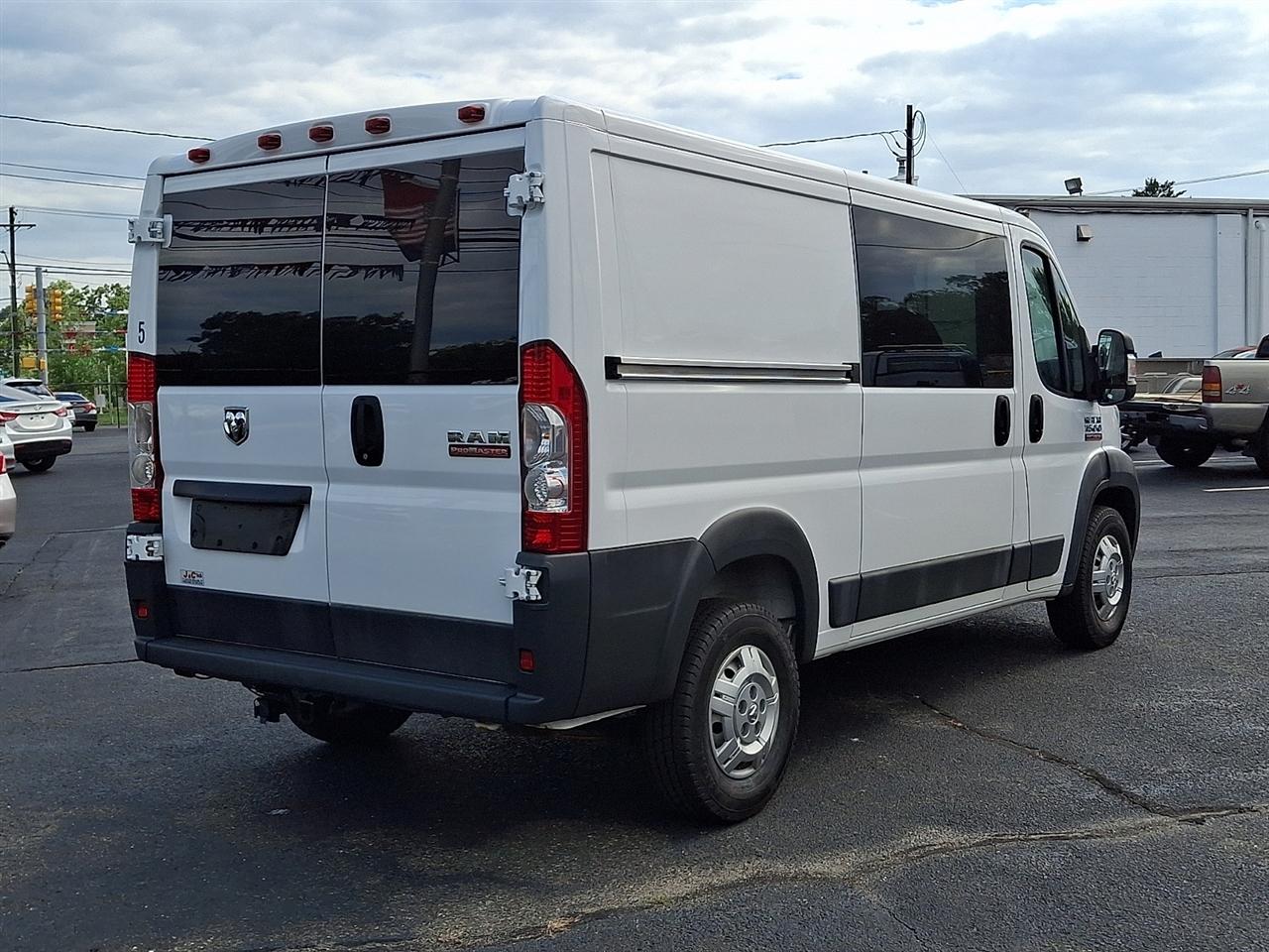 RAM Promaster 1500 Low Roof Tradesman 136-in. WB 2017