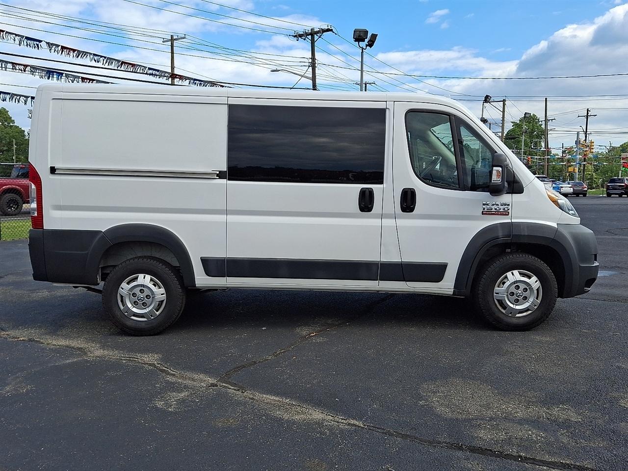 RAM Promaster 1500 Low Roof Tradesman 136-in. WB 2017