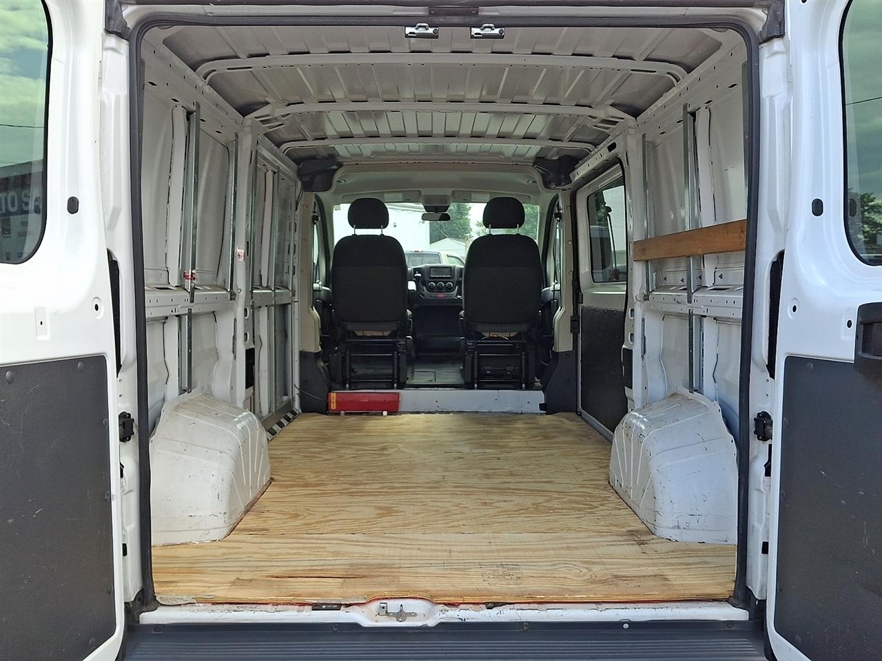 RAM Promaster 1500 Low Roof Tradesman 136-in. WB 2017