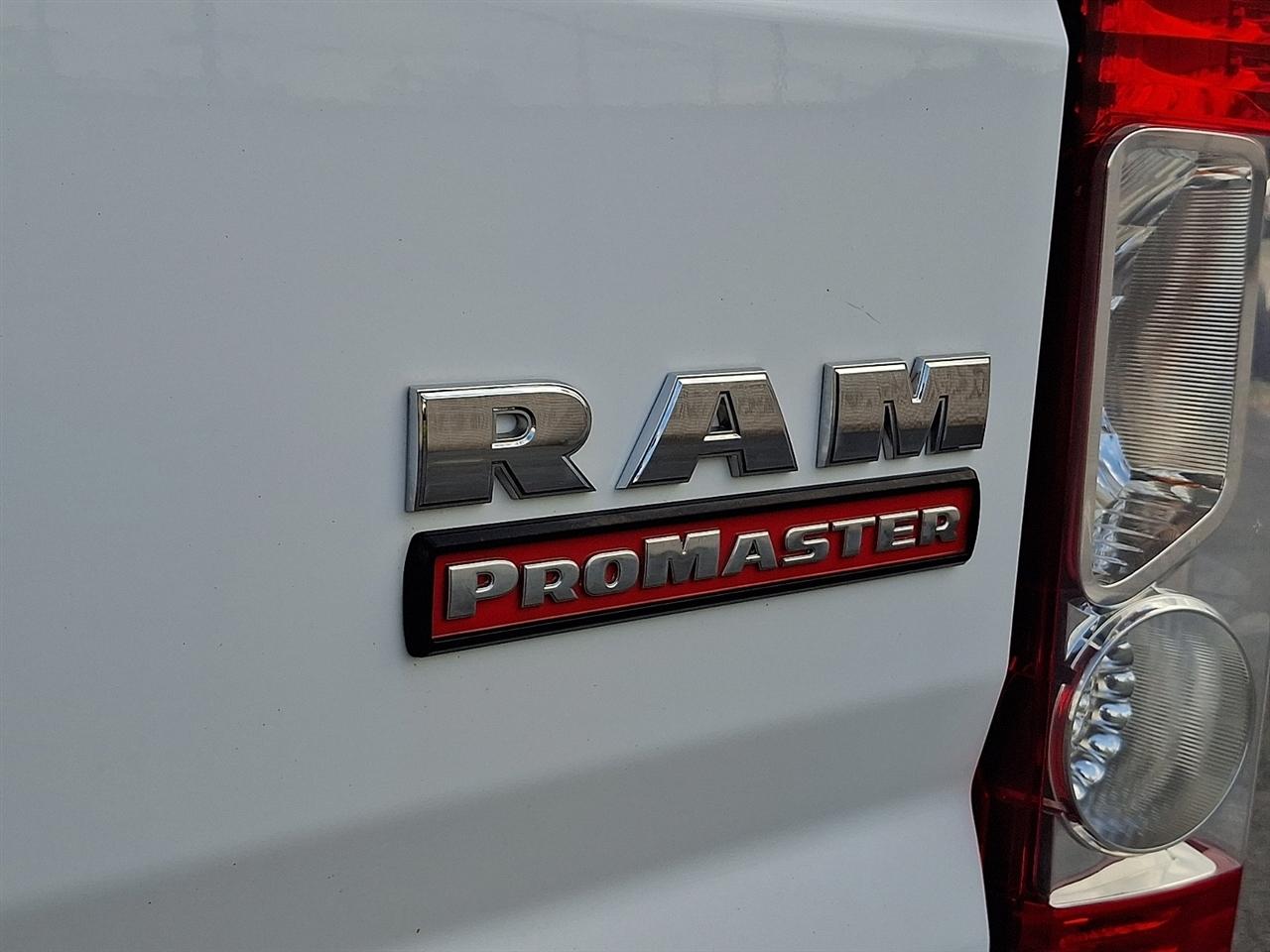 RAM Promaster 1500 Low Roof Tradesman 136-in. WB 2017