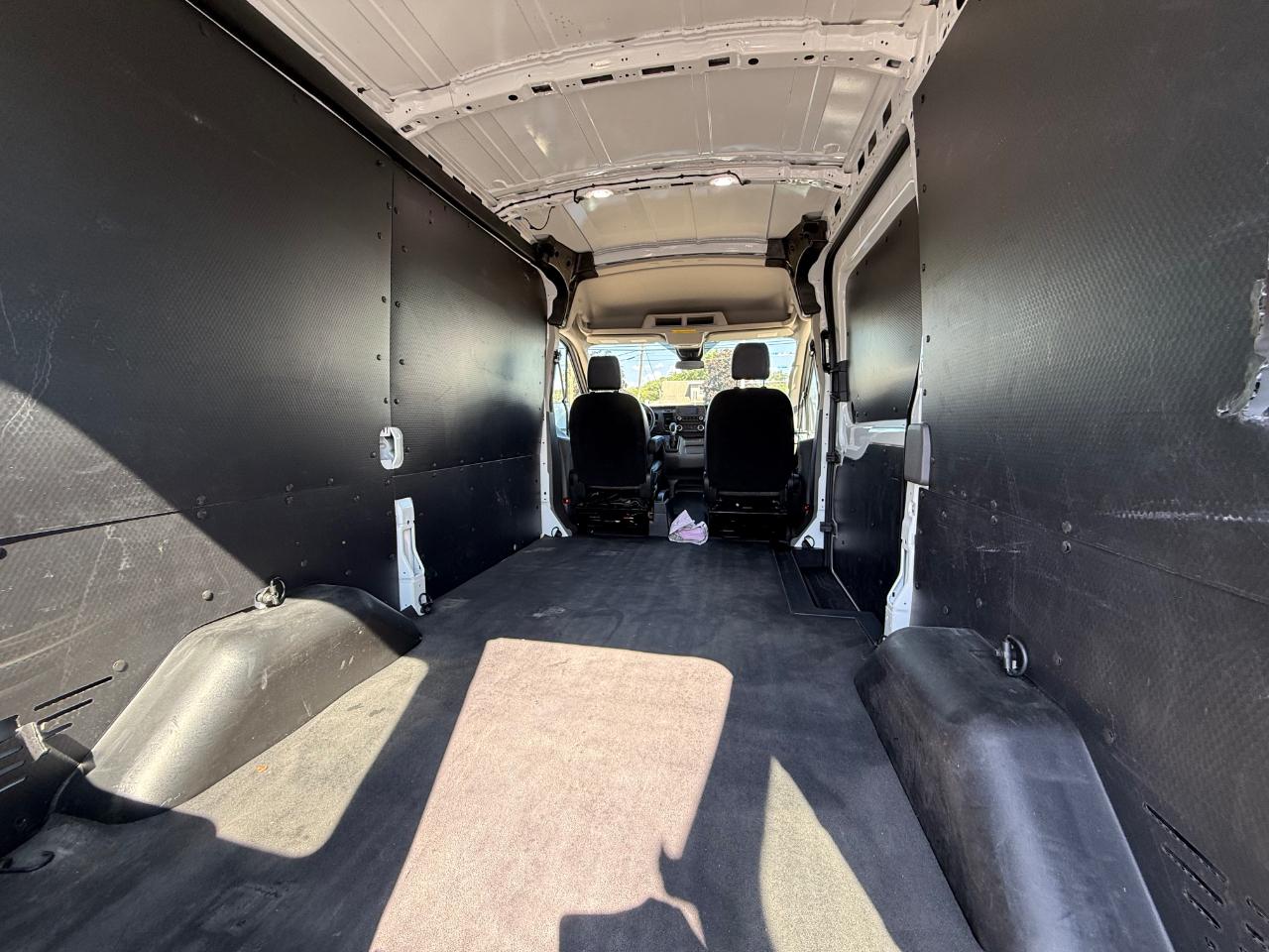 Ford Transit 250 Van Med. Roof w/Sliding Pass. 130-in. WB 2020