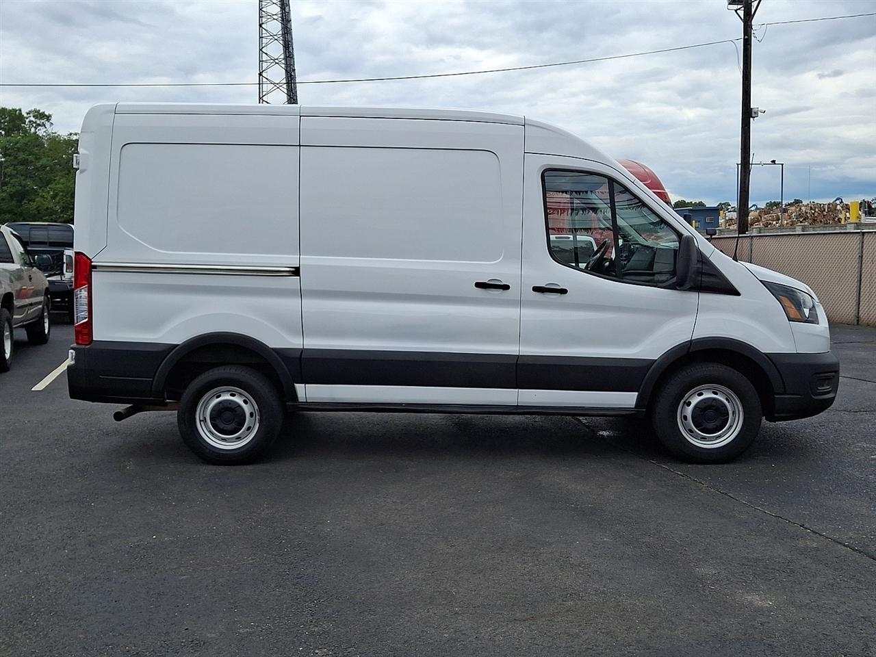Ford Transit 250 Van Med. Roof w/Sliding Pass. 130-in. WB 2020
