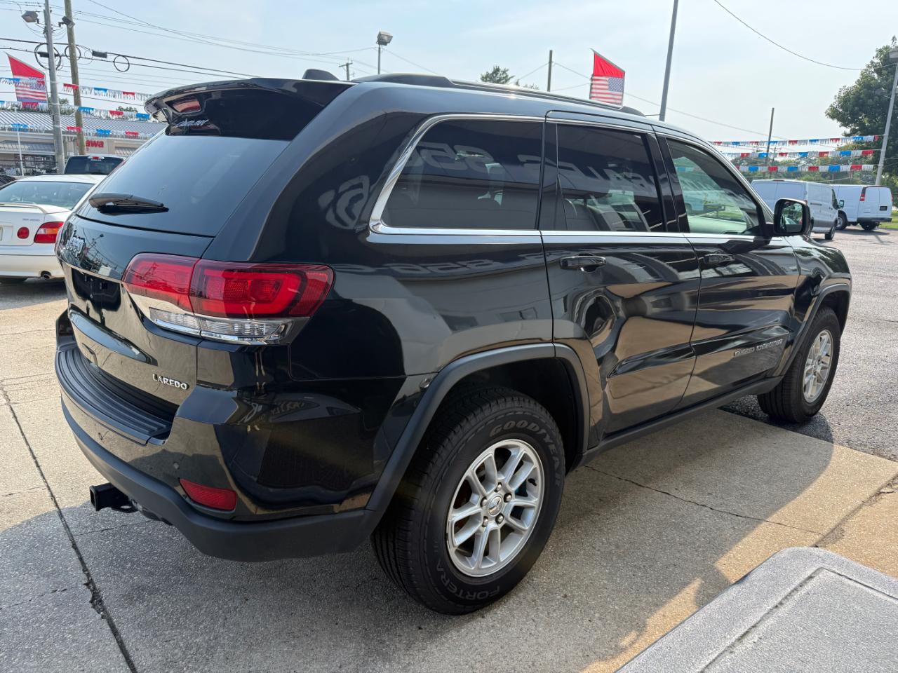 Jeep Grand Cherokee Laredo 4WD 2020