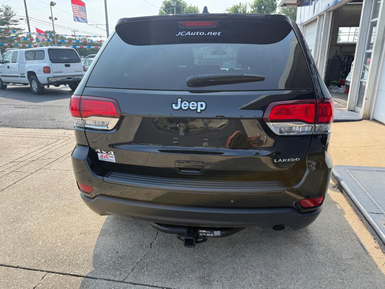 Jeep Grand Cherokee Laredo 4WD 2020