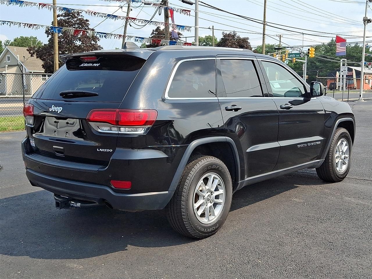 Jeep Grand Cherokee Laredo 4WD 2020