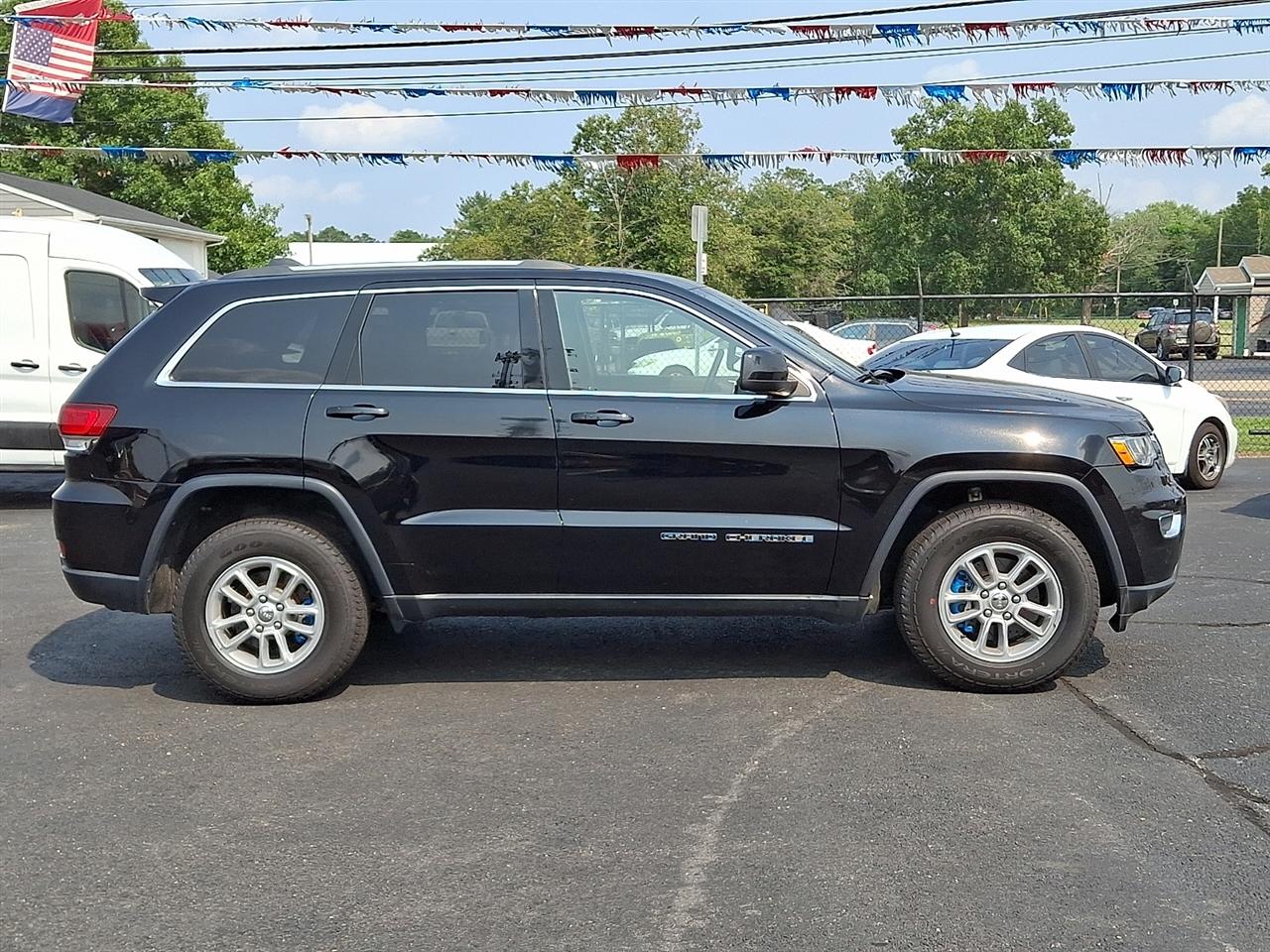 Jeep Grand Cherokee Laredo 4WD 2020