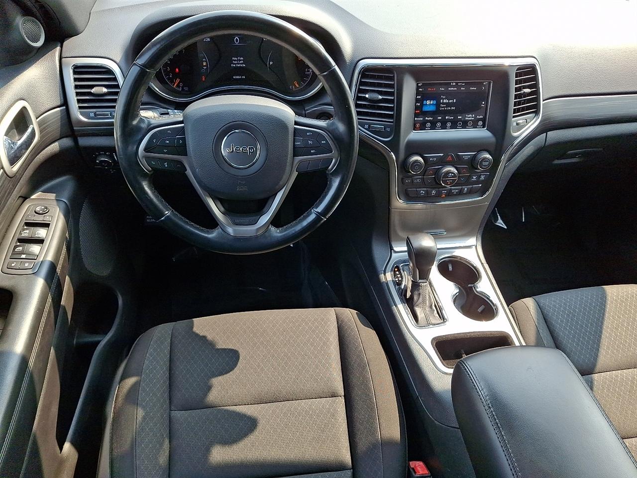 Jeep Grand Cherokee Laredo 4WD 2020