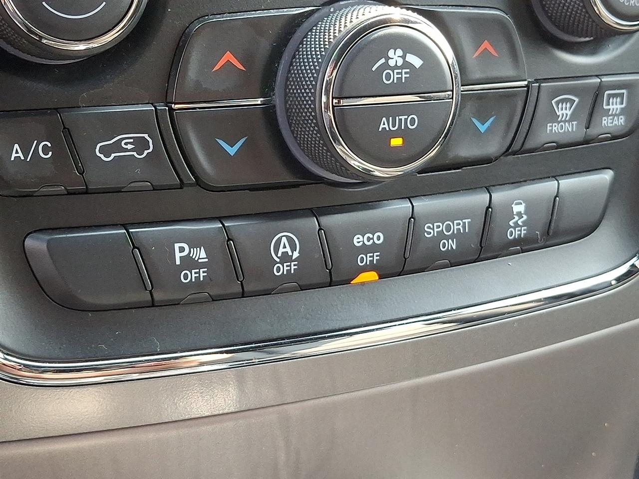 Jeep Grand Cherokee Laredo 4WD 2020