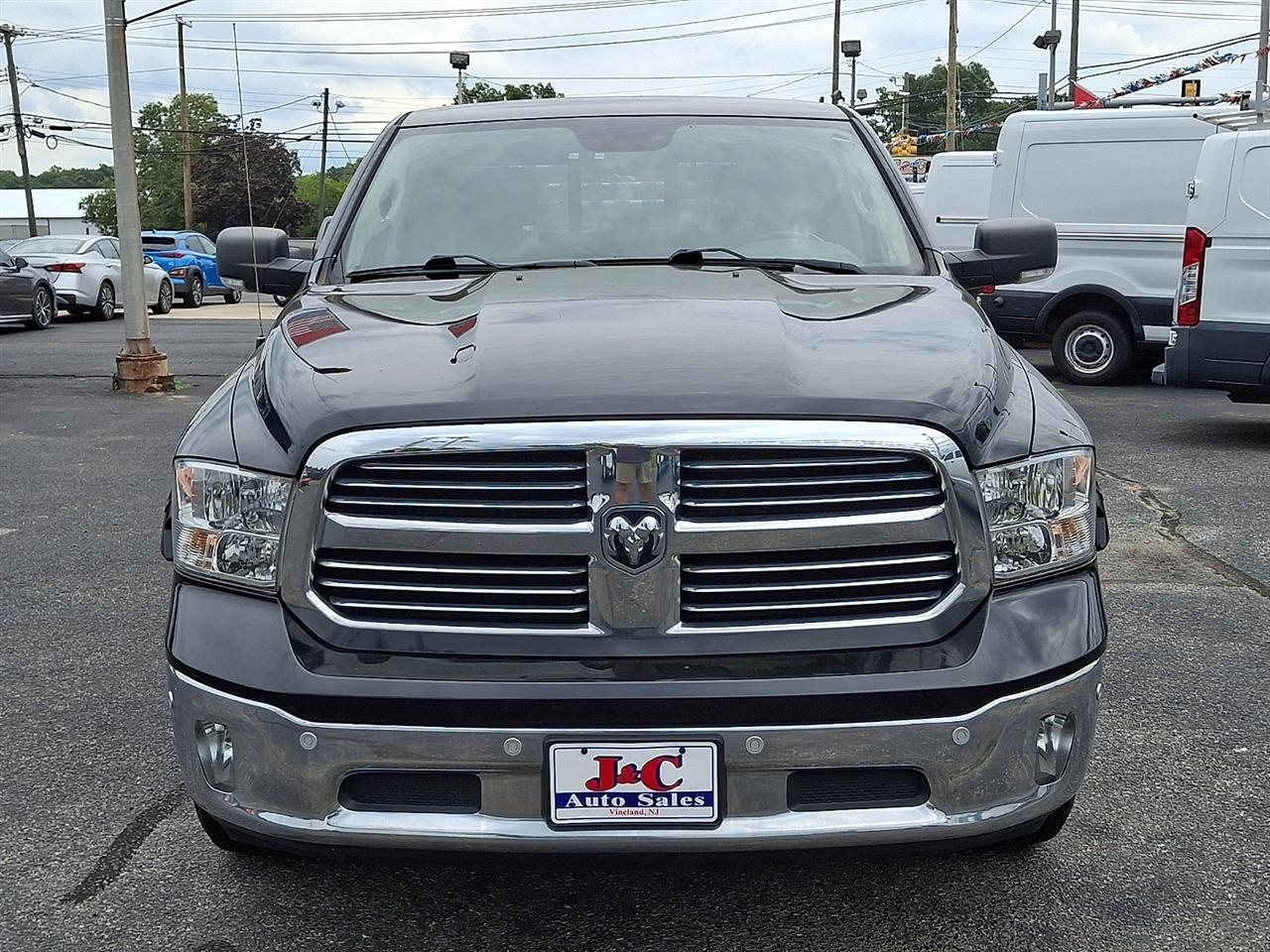RAM 1500 SLT Crew Cab SWB 4WD 2017