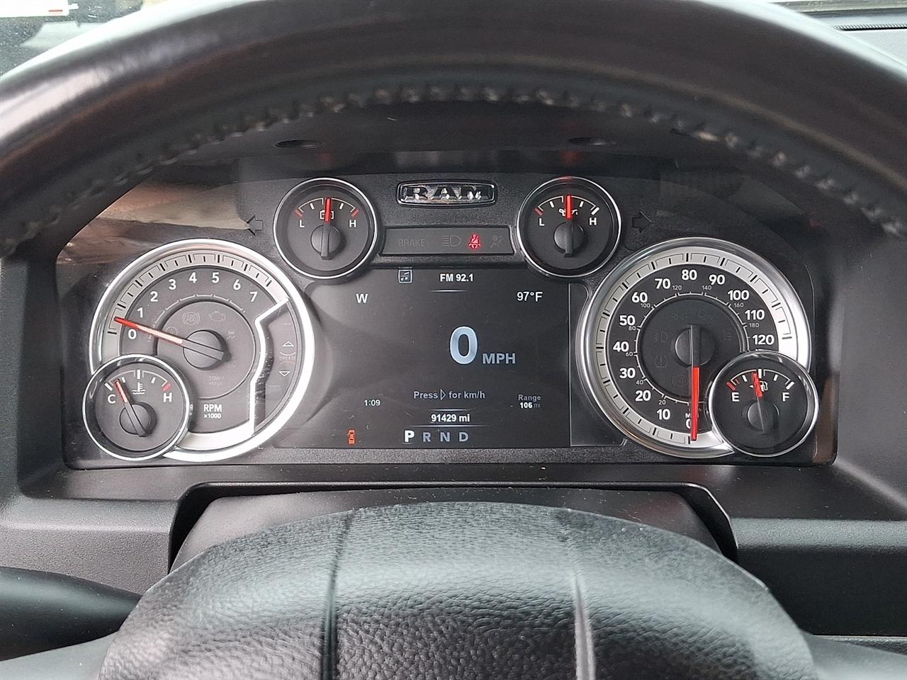 RAM 1500 SLT Crew Cab SWB 4WD 2017