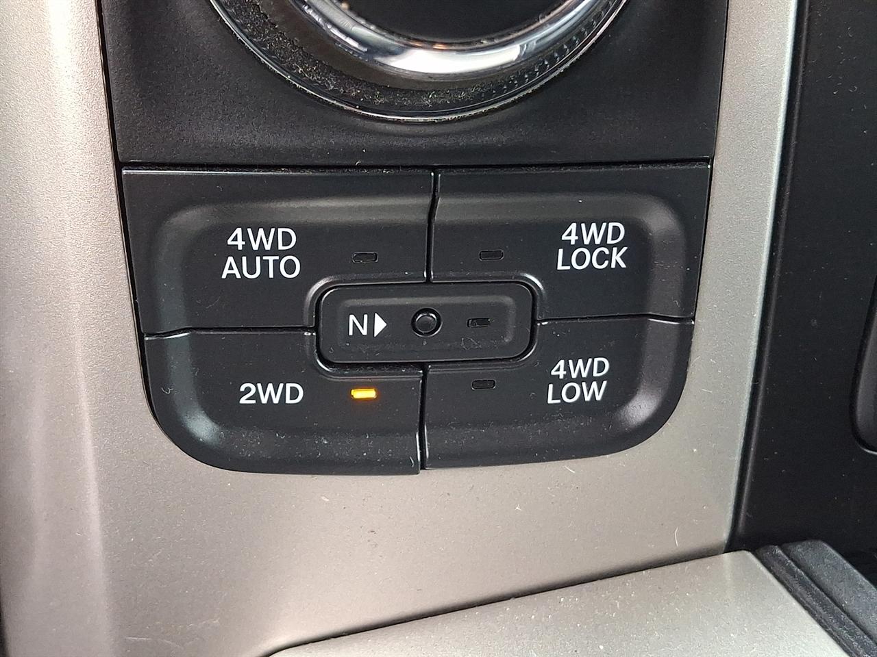RAM 1500 SLT Crew Cab SWB 4WD 2017