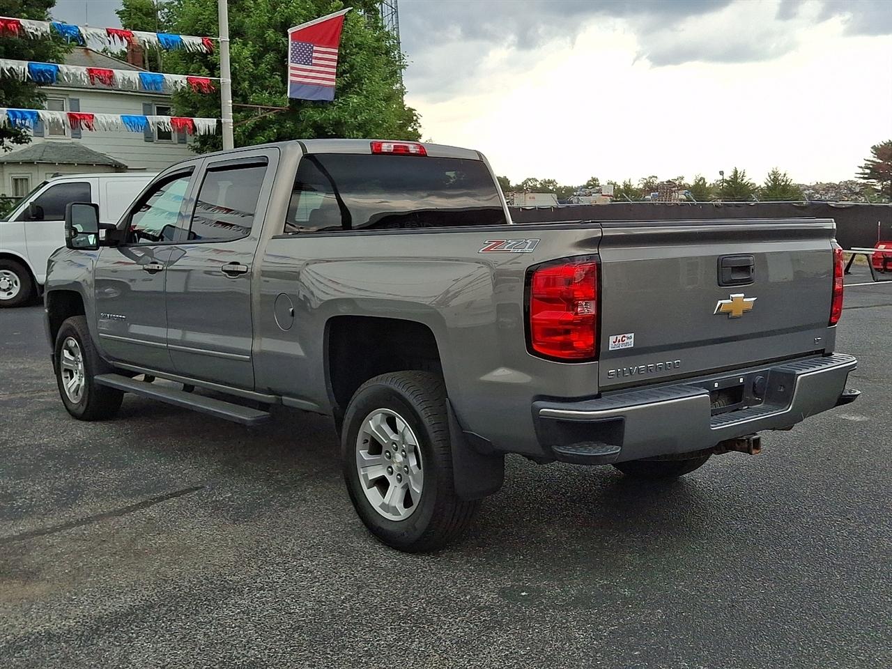 Chevrolet Silverado 1500 LT Crew Cab 4WD 2017