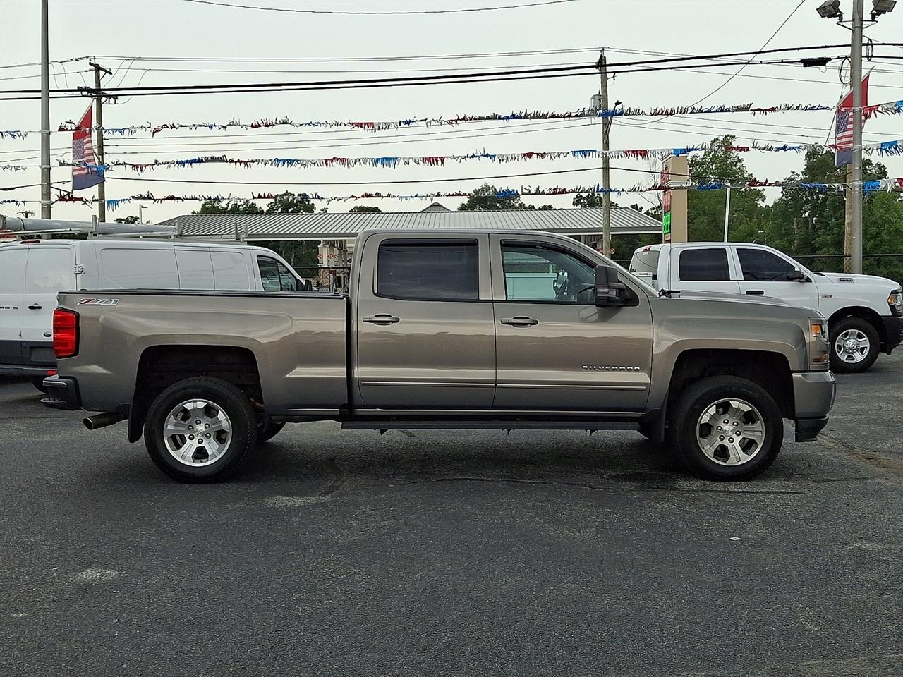 Chevrolet Silverado 1500 LT Crew Cab 4WD 2017