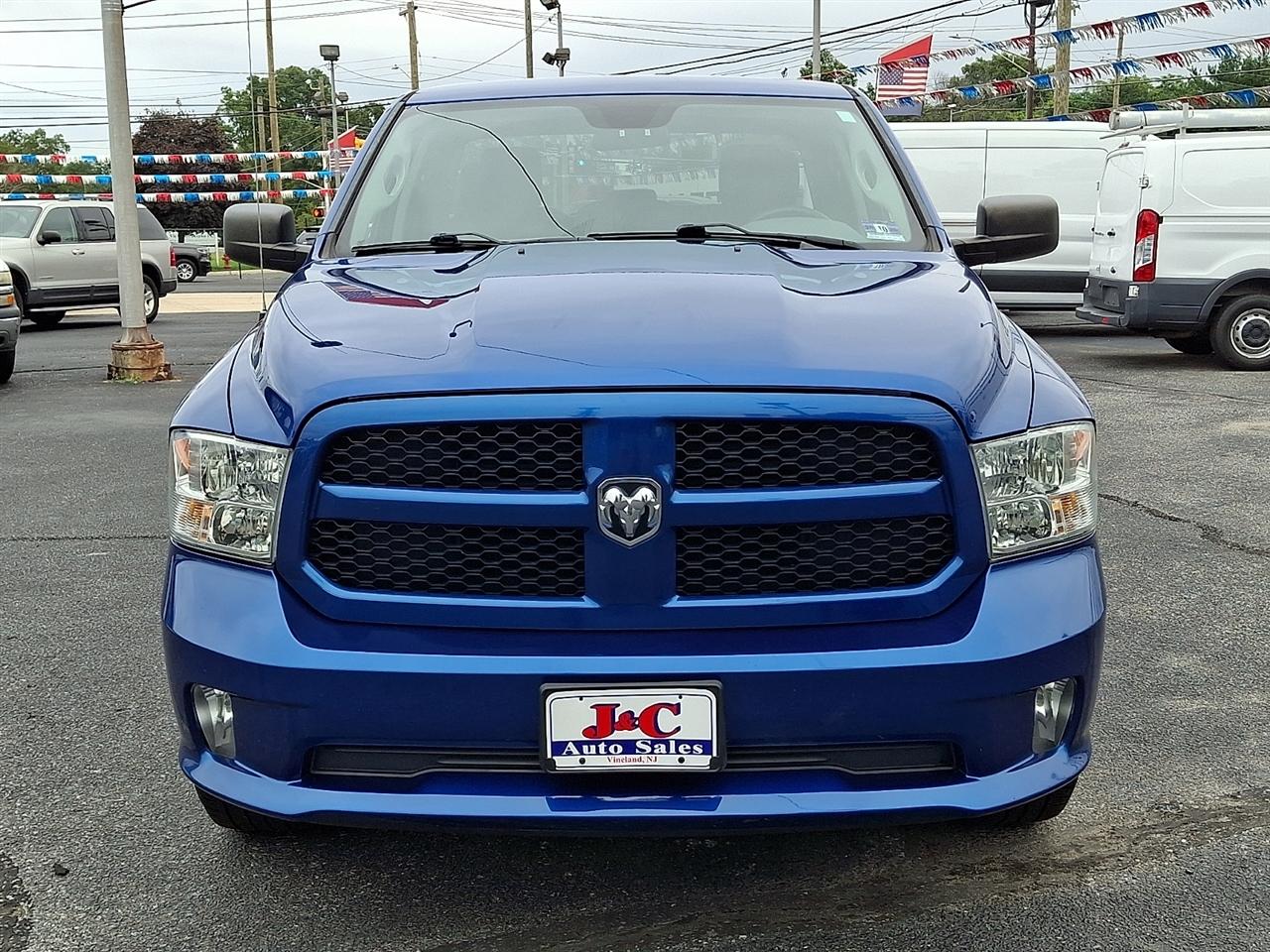 RAM 1500 Tradesman Quad Cab 4WD 2017