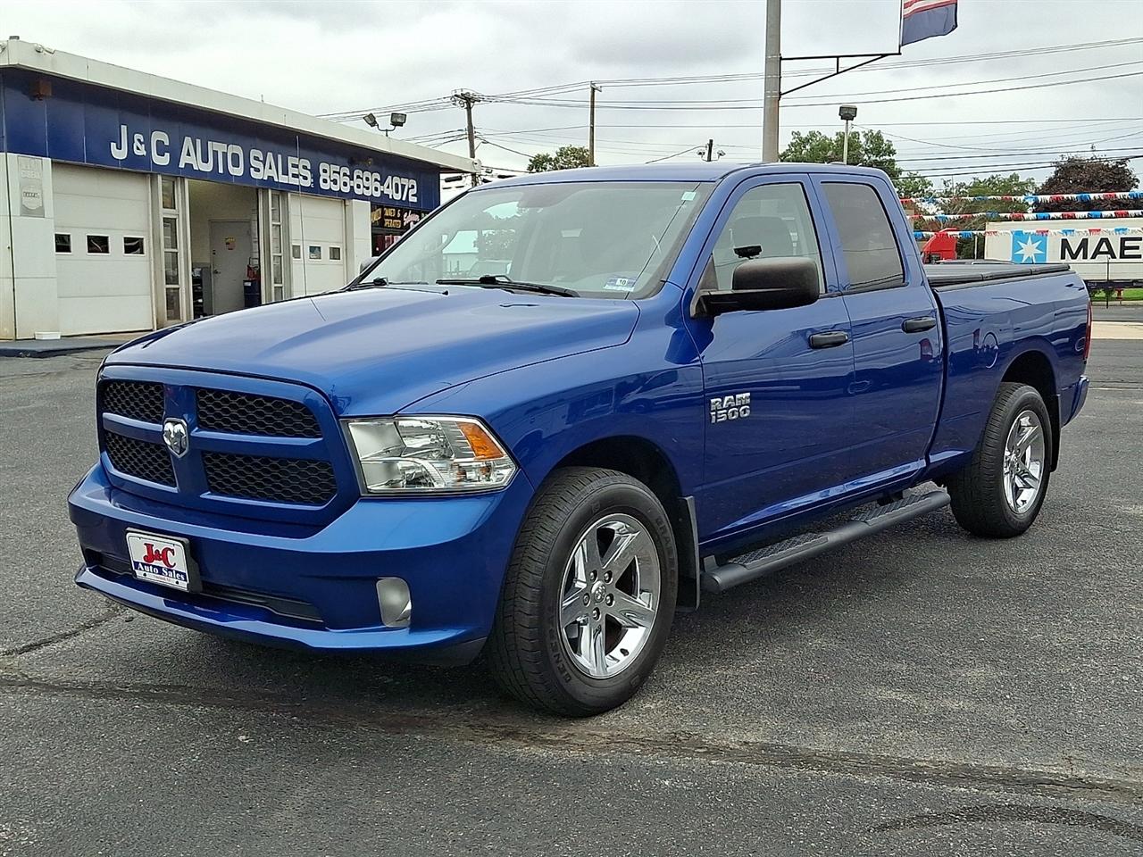 RAM 1500 Tradesman Quad Cab 4WD 2017