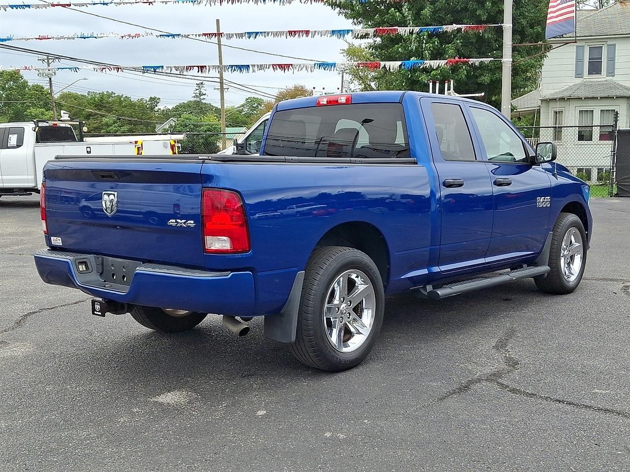 RAM 1500 Tradesman Quad Cab 4WD 2017