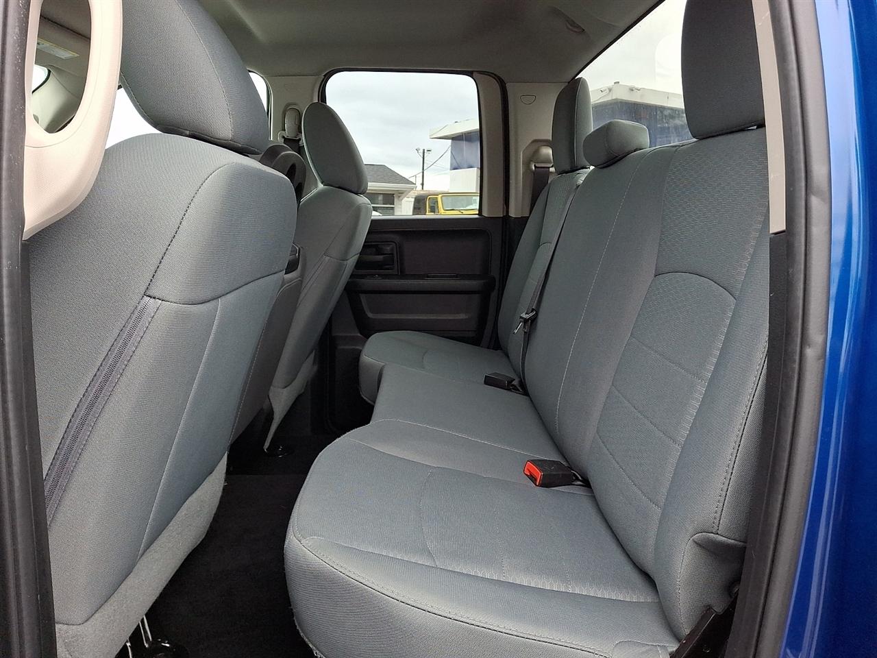 RAM 1500 Tradesman Quad Cab 4WD 2017