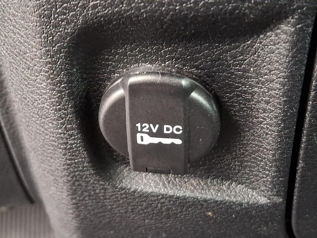 RAM 1500 Tradesman Quad Cab 4WD 2017