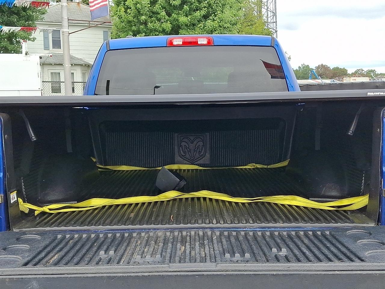 RAM 1500 Tradesman Quad Cab 4WD 2017