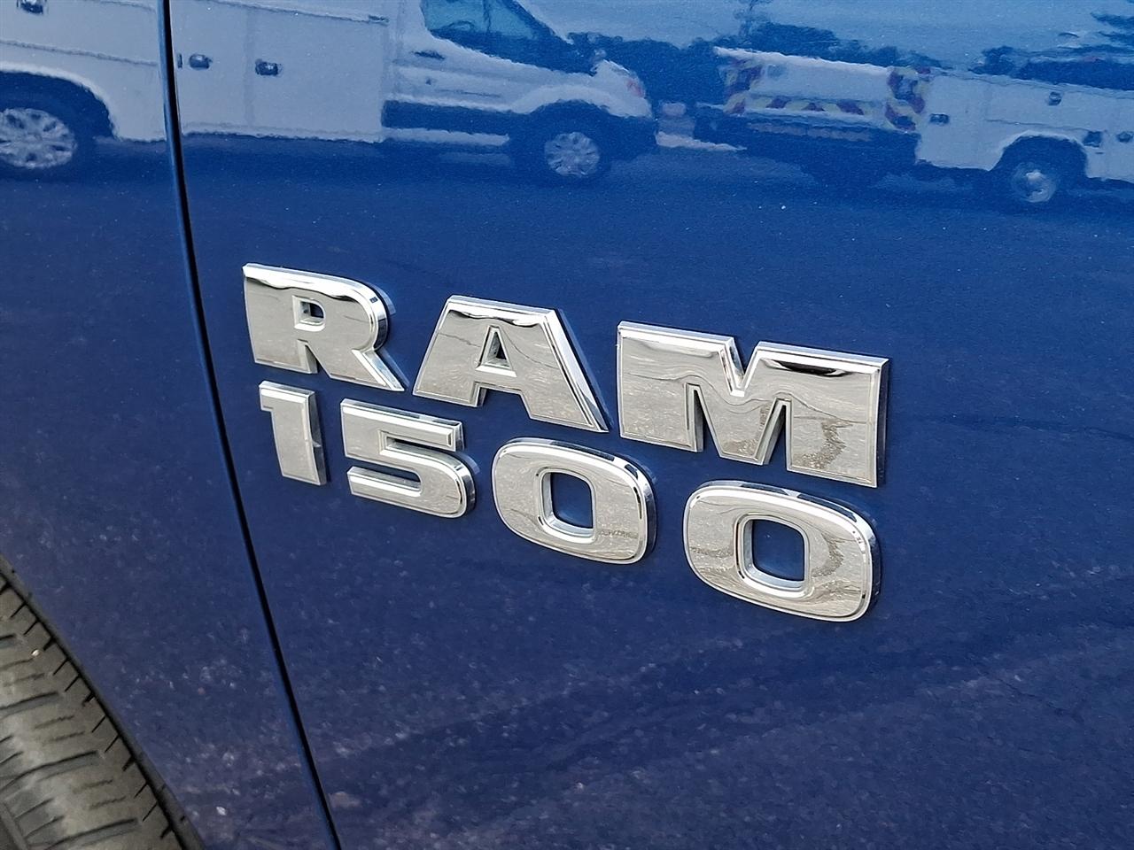 RAM 1500 Tradesman Quad Cab 4WD 2017
