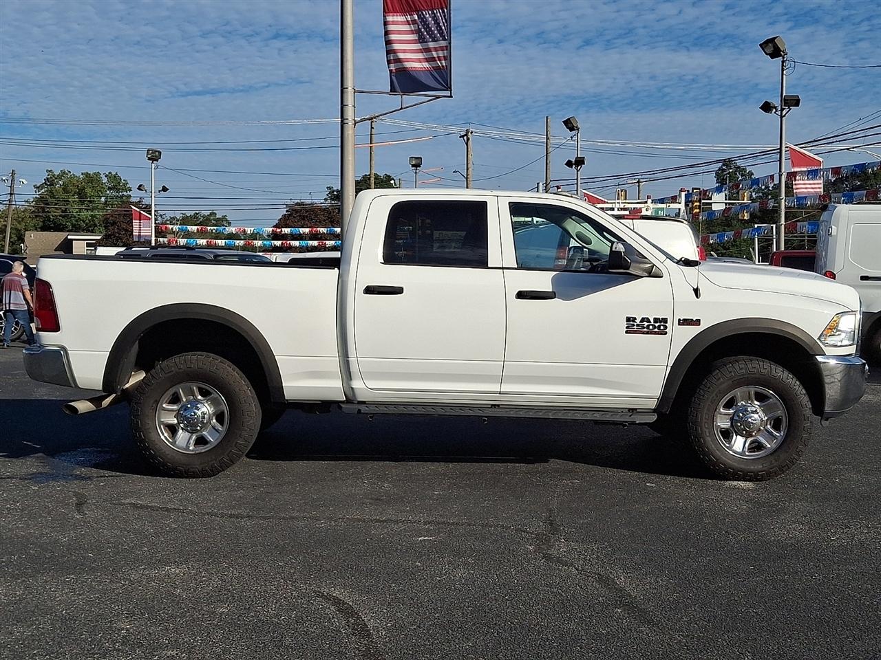 RAM 2500 Tradesman Crew Cab SWB 4WD 2018