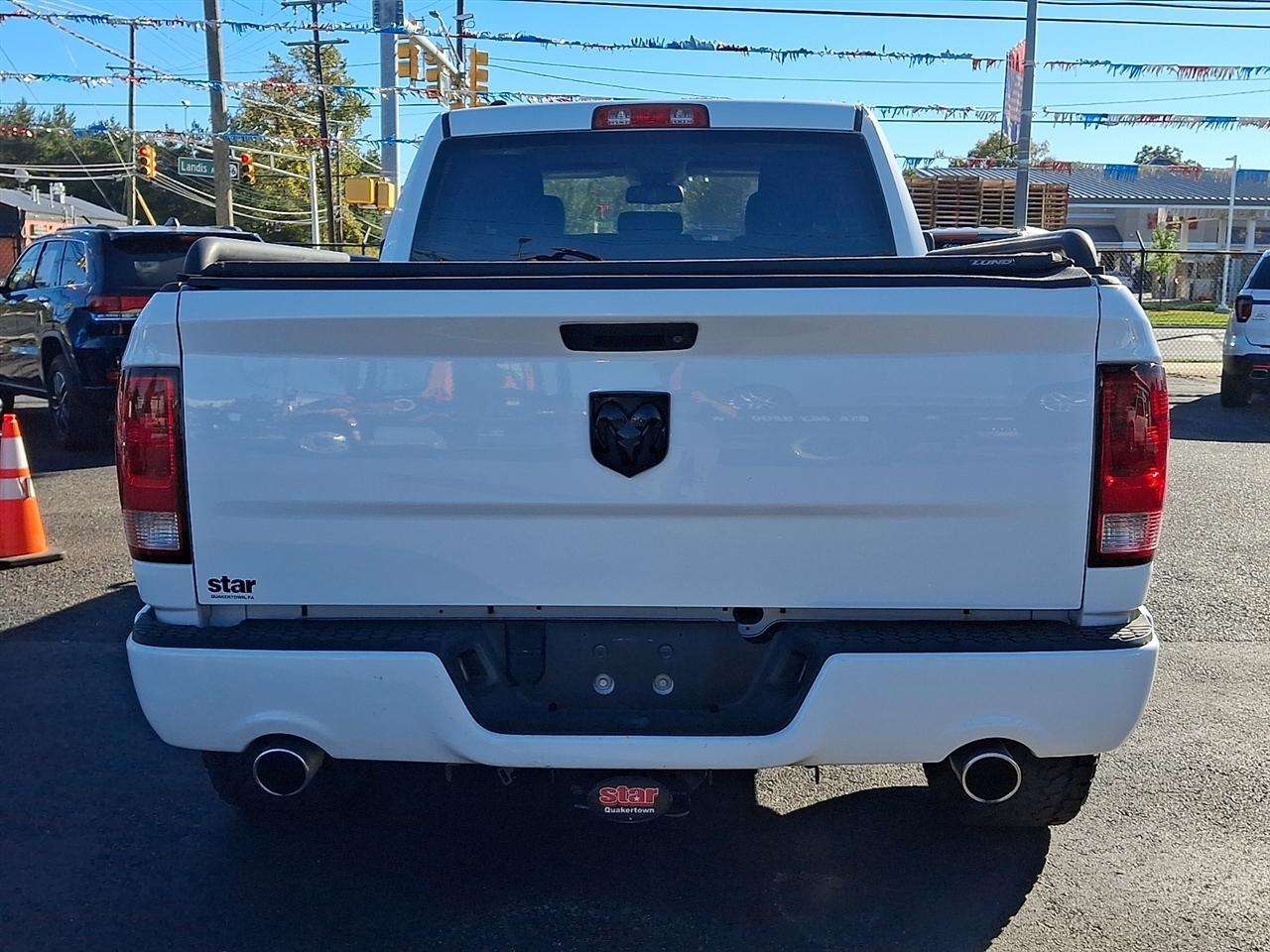 RAM 1500 Tradesman Quad Cab 4WD 2016