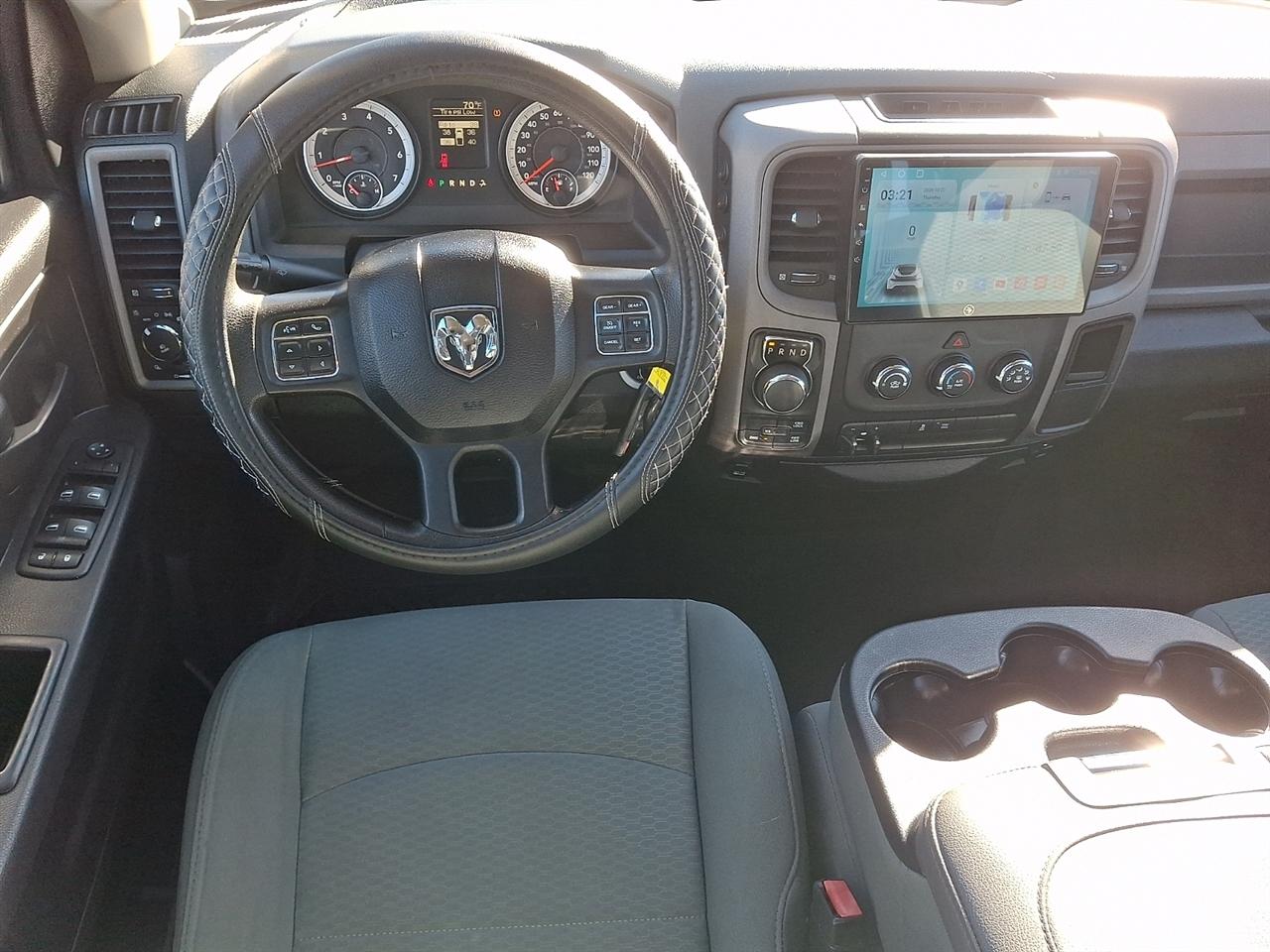 RAM 1500 Tradesman Quad Cab 4WD 2016