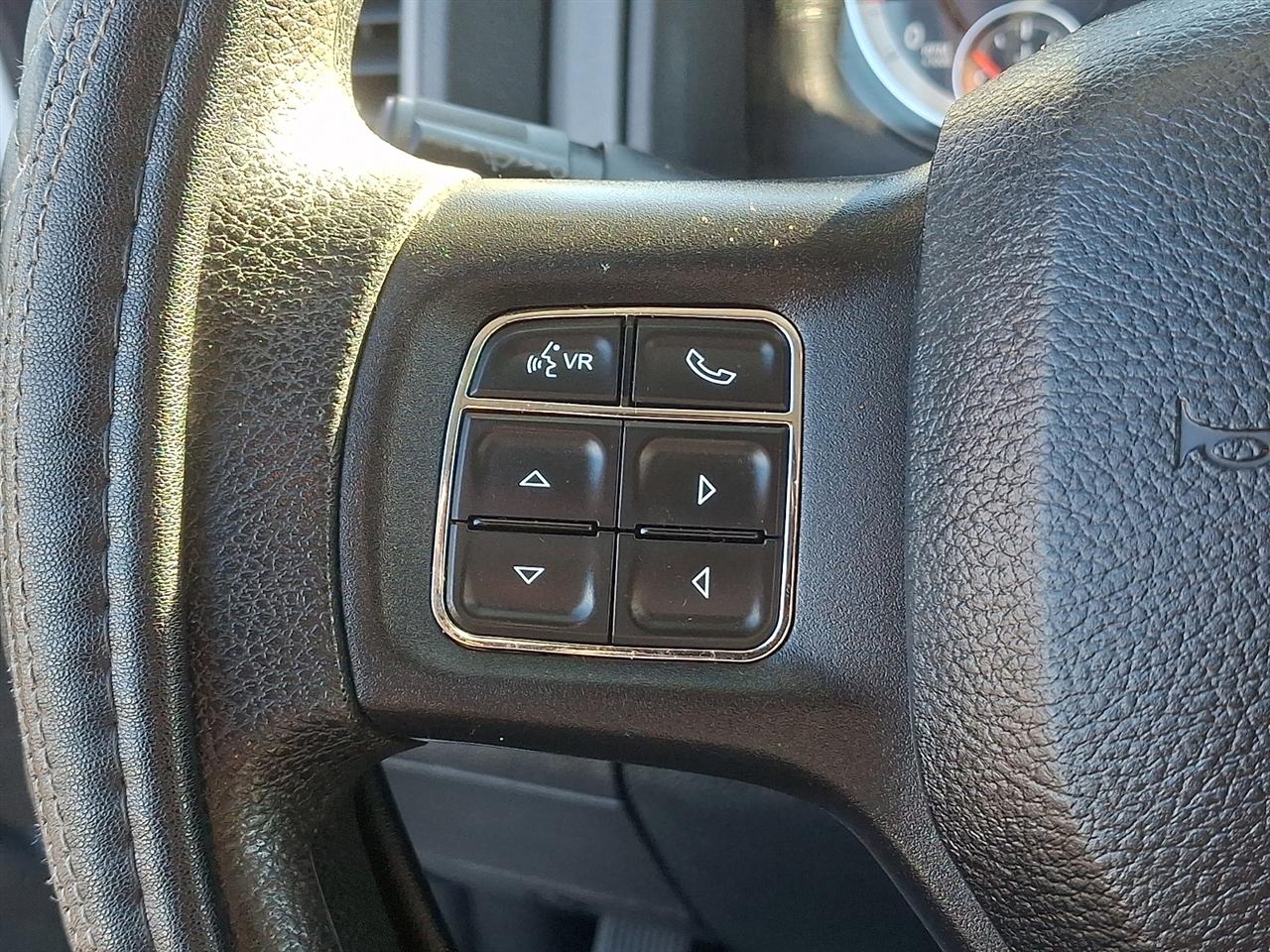RAM 1500 Tradesman Quad Cab 4WD 2016
