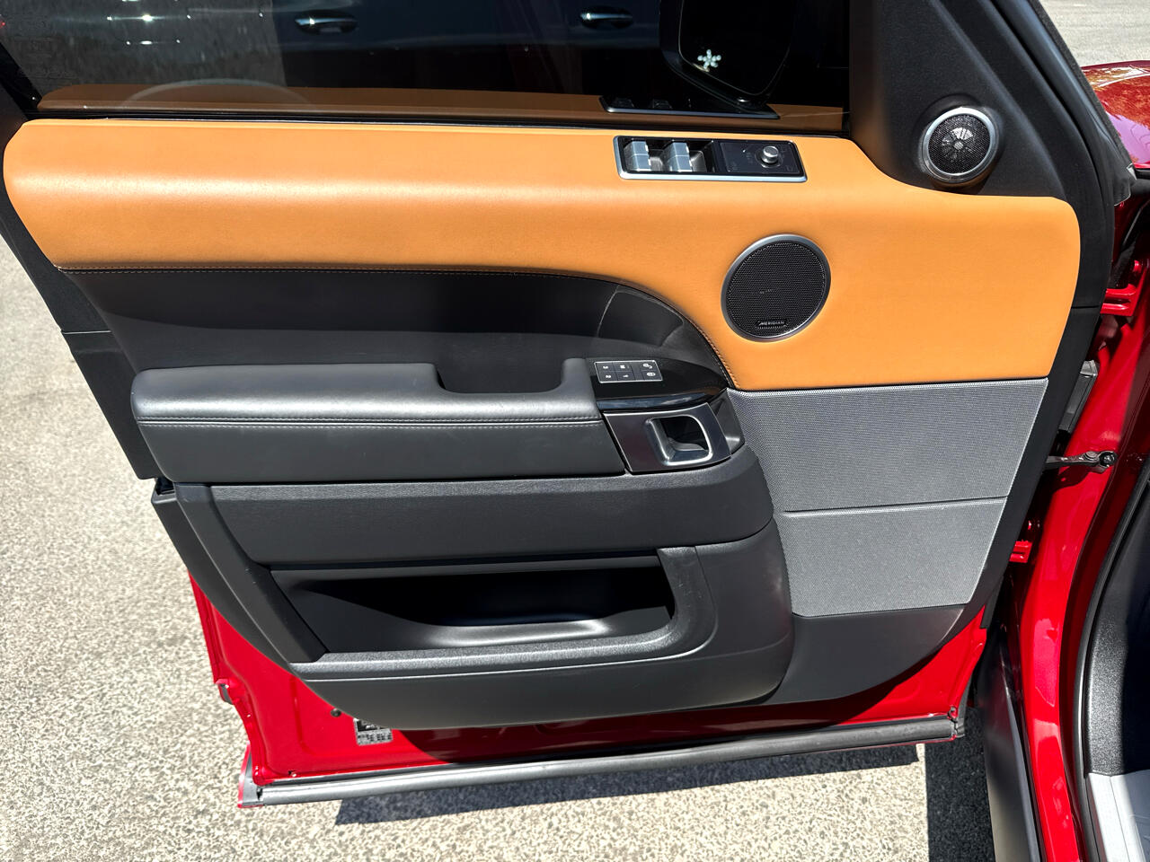 Land Rover Range Rover Sport P525 HSE 2020 Land Rover Range Rover Sport P525 HSE 2020