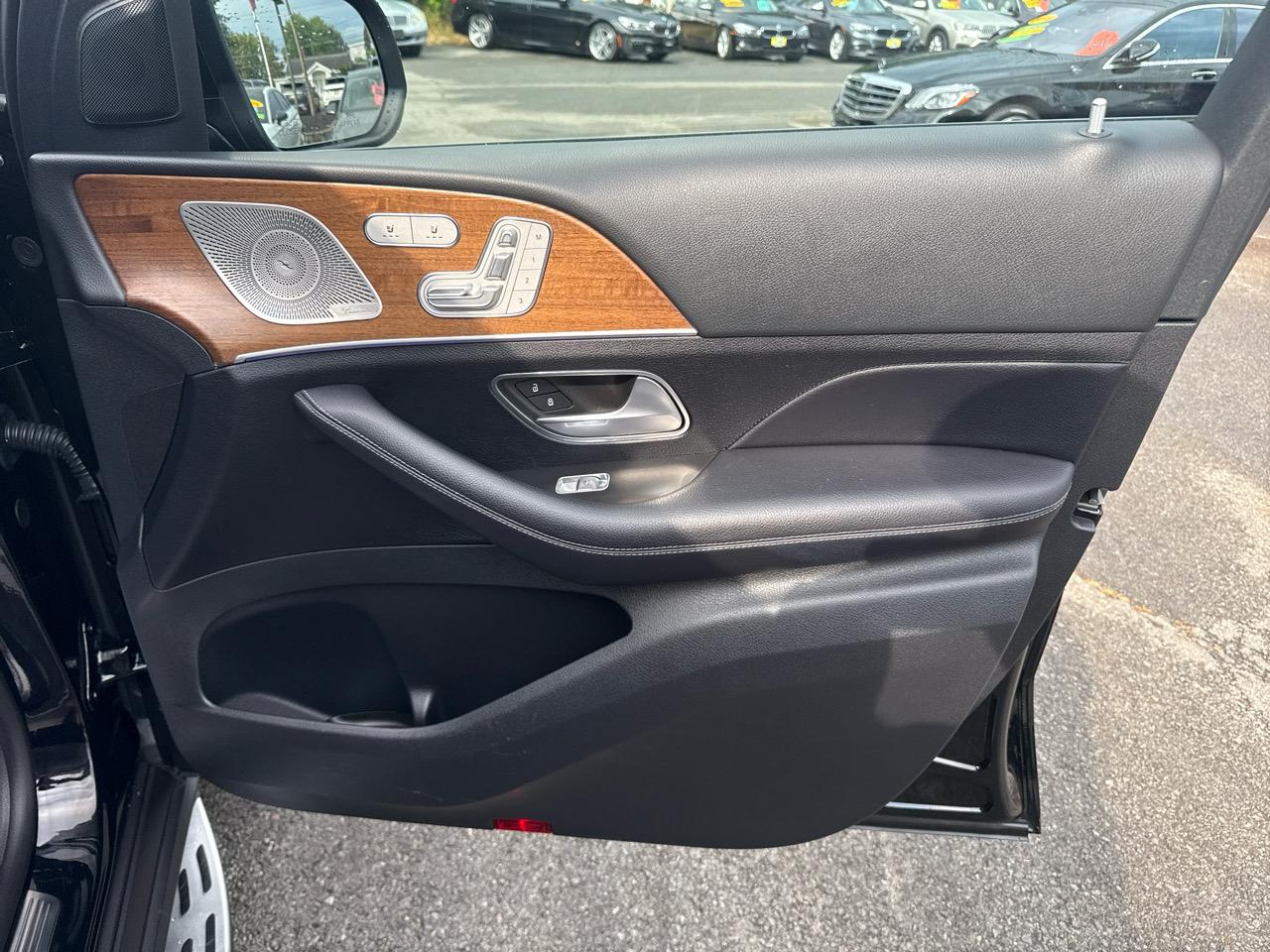 Mercedes-Benz GLS-Class  2022