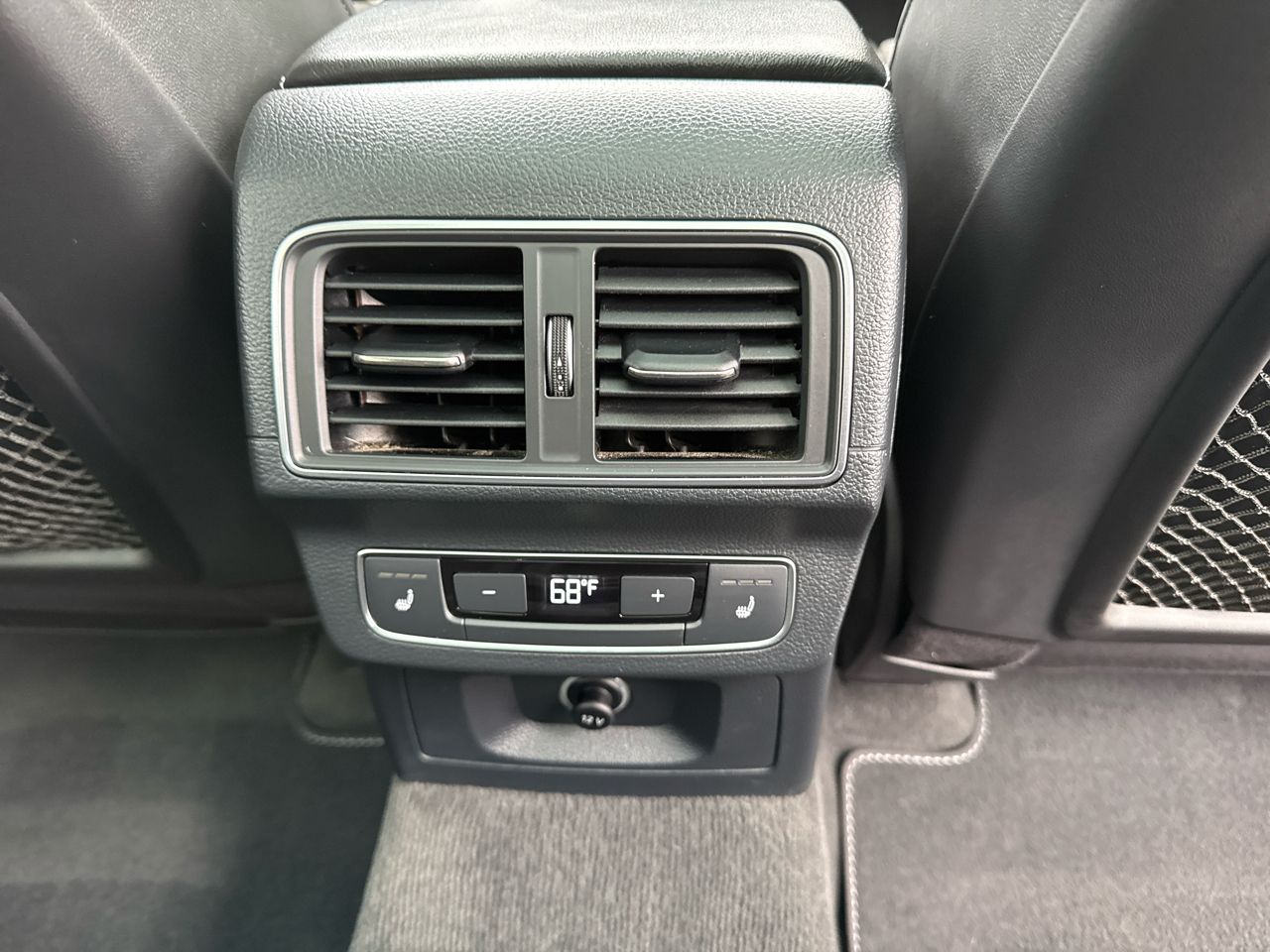 Audi SQ5 3.0 TFSI Premium Plus 2018 Audi SQ5 3.0 TFSI Premium Plus 2018