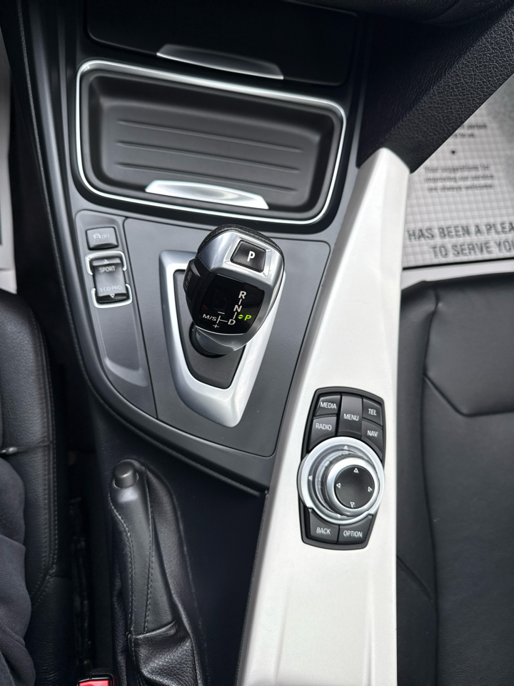 BMW 3 Series 4dr Sdn 328i xDrive AWD SULEV 2013 BMW 3 Series 4dr Sdn 328i xDrive AWD SULEV 2013