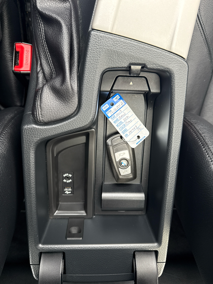 BMW 3 Series 4dr Sdn 328i xDrive AWD SULEV 2013 BMW 3 Series 4dr Sdn 328i xDrive AWD SULEV 2013