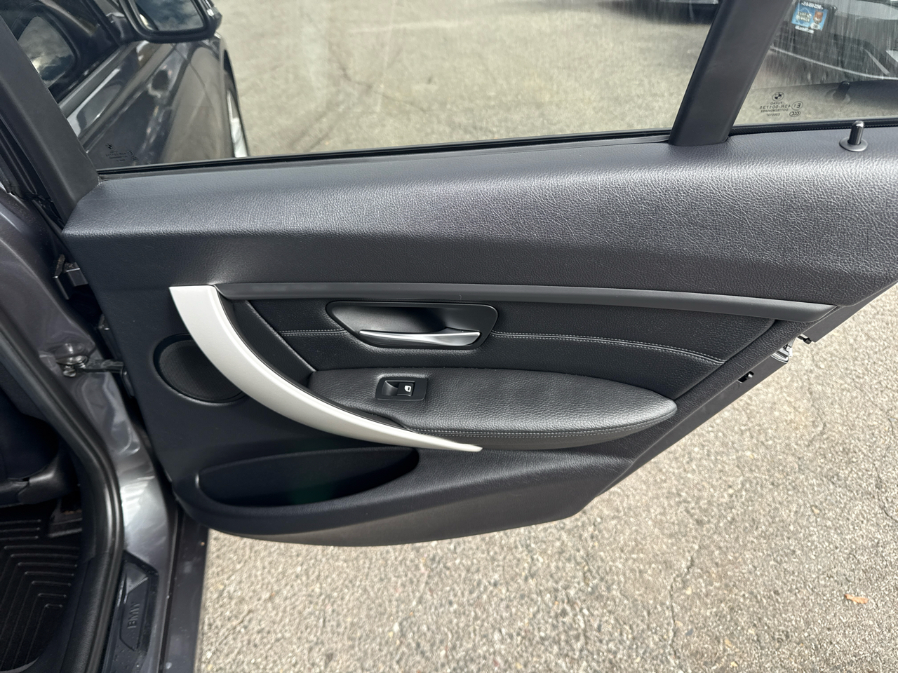 BMW 3 Series 4dr Sdn 328i xDrive AWD SULEV 2013 BMW 3 Series 4dr Sdn 328i xDrive AWD SULEV 2013