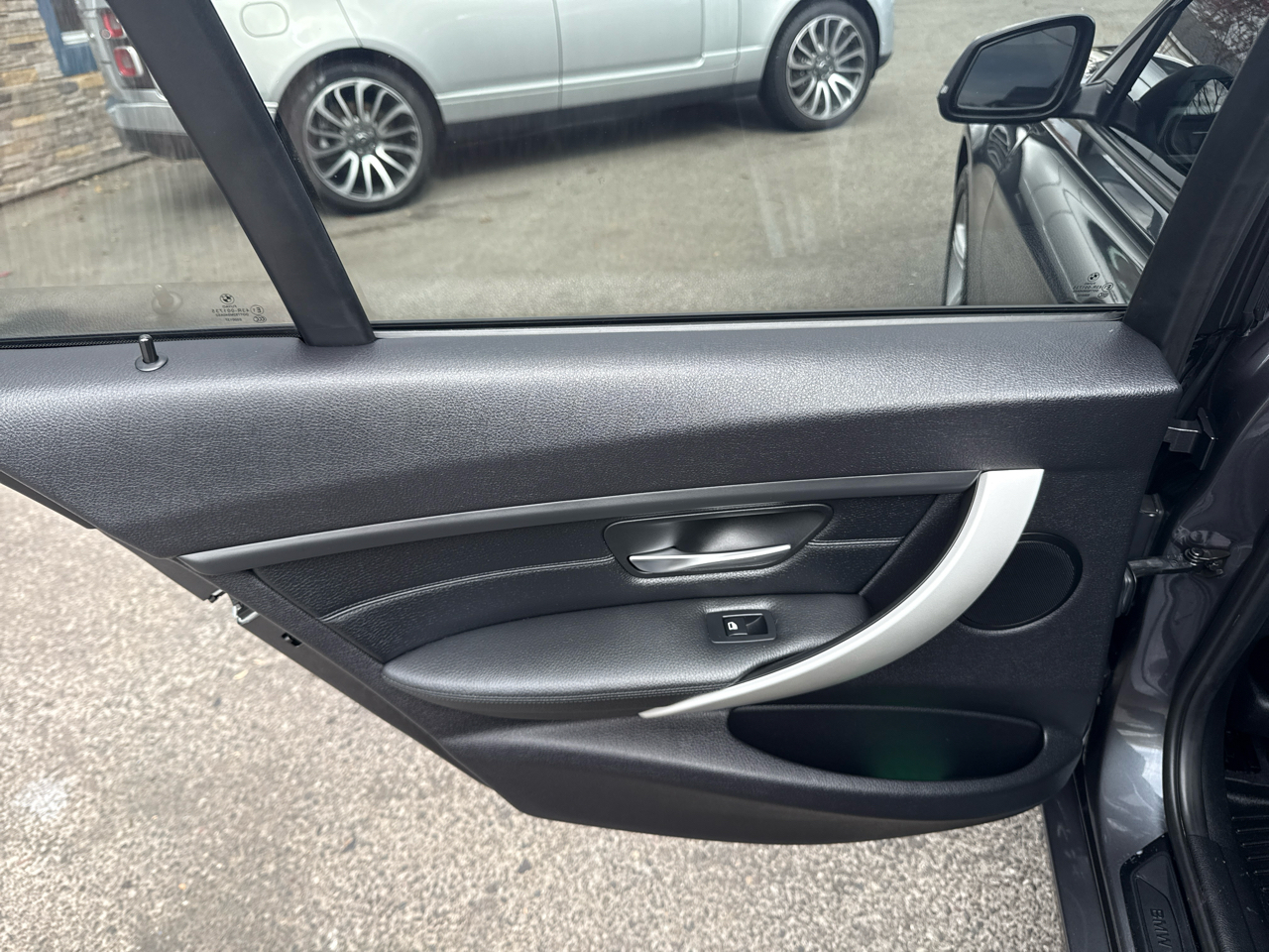 BMW 3 Series 4dr Sdn 328i xDrive AWD SULEV 2013 BMW 3 Series 4dr Sdn 328i xDrive AWD SULEV 2013