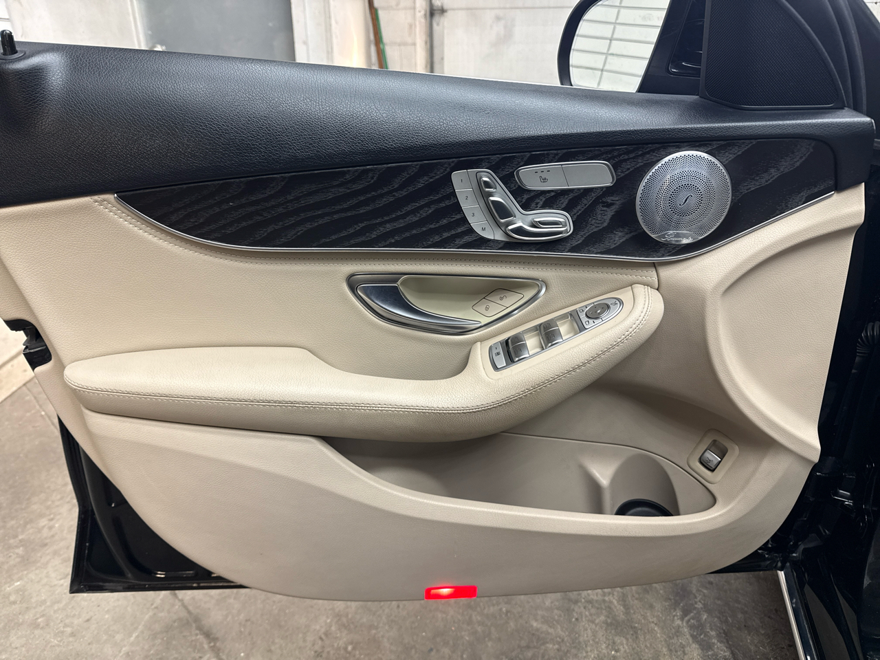 Mercedes-Benz C-Class 4dr Sdn C 300 4MATIC 2015