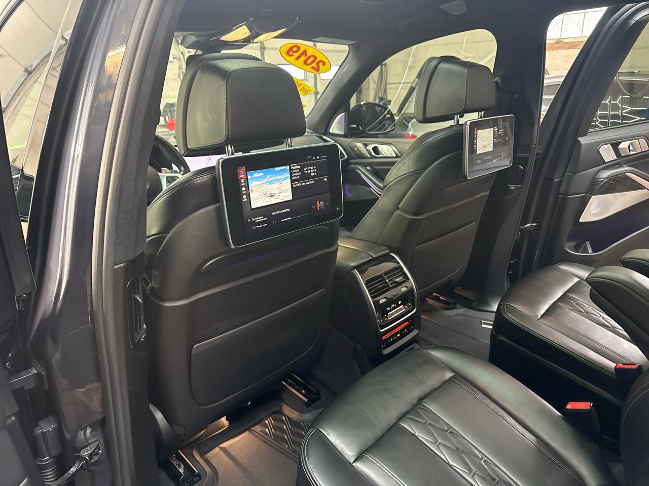 BMW X7 xDrive50i Sports Activity Vehicle 2019