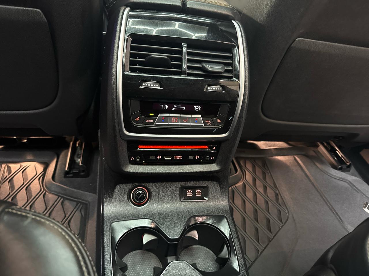 BMW X7 xDrive50i Sports Activity Vehicle 2019